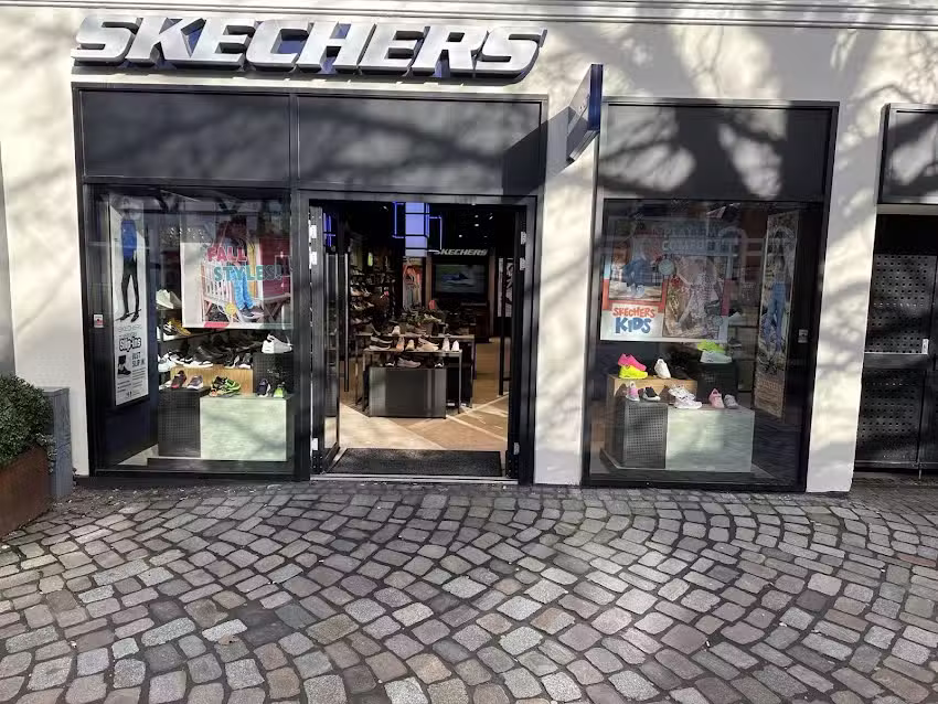 Skechers