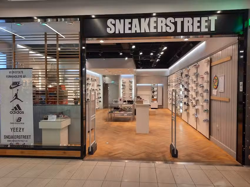Sneakerstreet